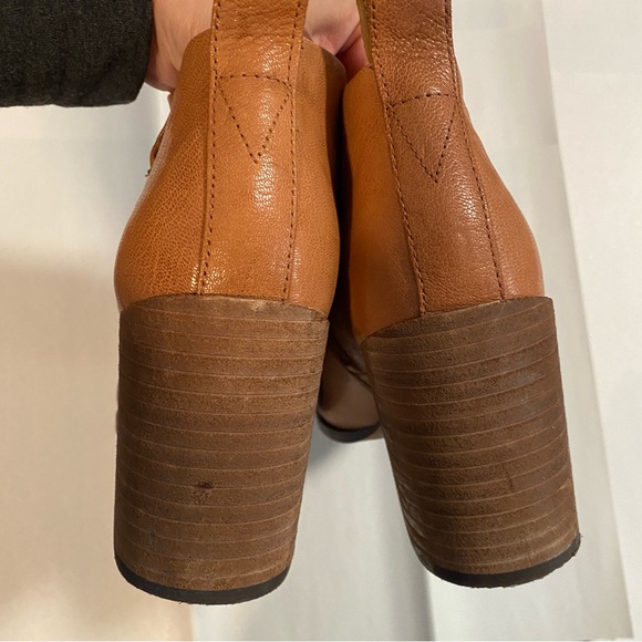 Vionic Lyssa Tan Leather Boots 10 - Picture 6 of 10
